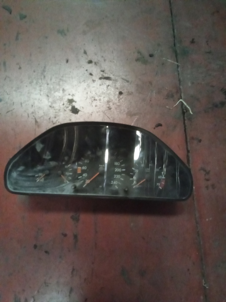 Cuadro instrumentos mercedes w203 `96