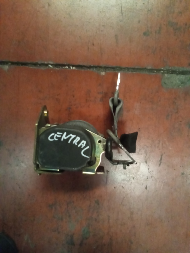 Cinturon trasero central citroen xsara picasso '02