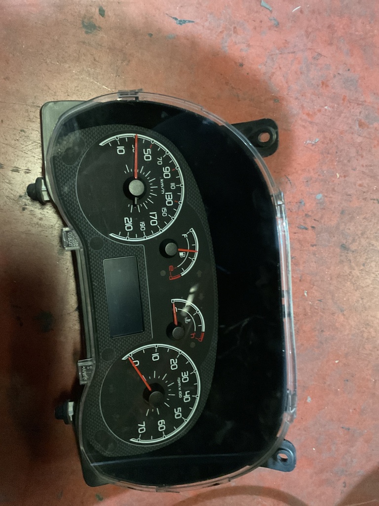 Cuadro instrumentos peugeot bipper 2014