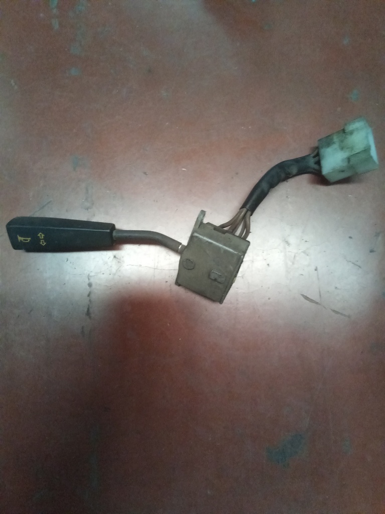 Mando de luces nissan trade '87