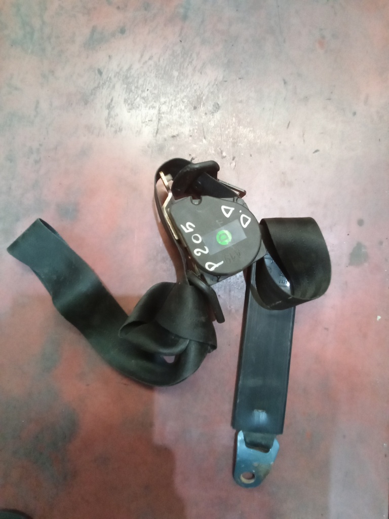 Cinturon delantero derecho peugeot 205 '97