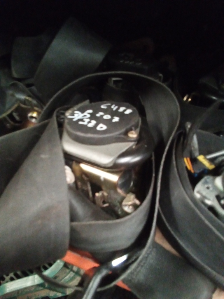 Cinturon delantero izquierdo 3p peugeot 207 '07