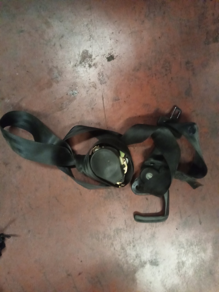 Cinturon seg. tras.izquierdo peugeot 307 '03