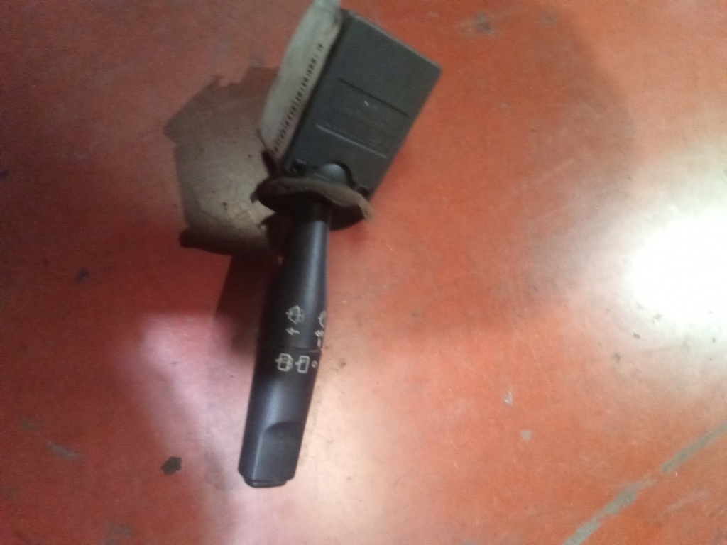 Mando de limpiaparabrisas citroen zx '91