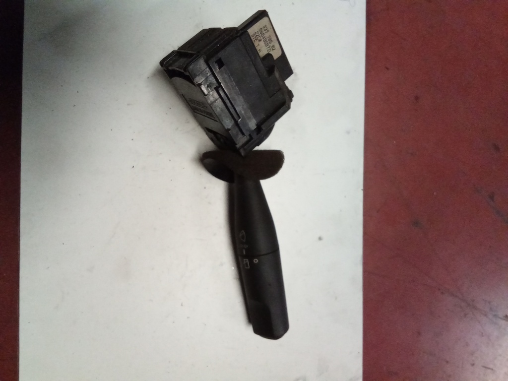 Mando de limpiaparabrisas peugeot 206 '01