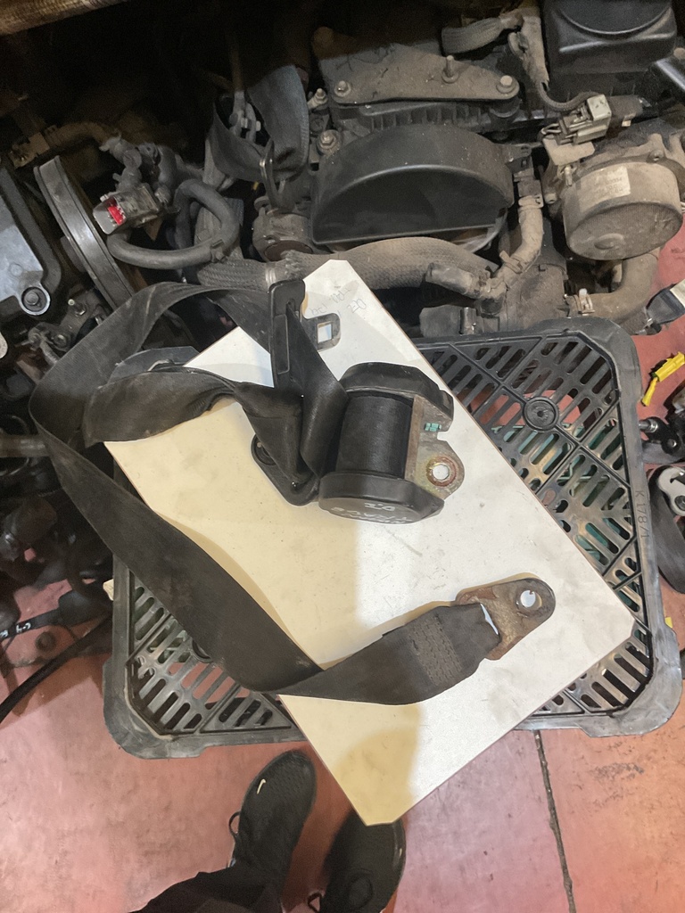 Cinturón seg. del.izquierda nissan tarde ‘87