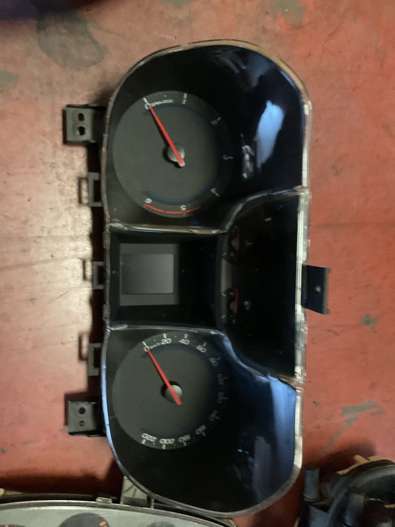 Cuadro instrumentos chevrolet orlando 11