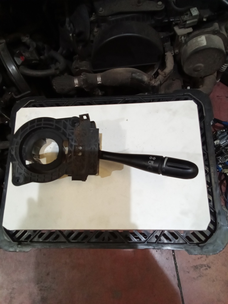 Mando de luces chrysler voyager '97