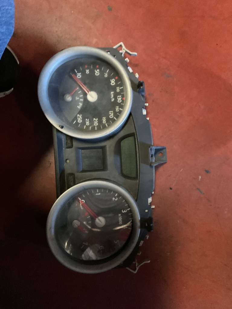 Cuadro instrumentos renault megane ii 04