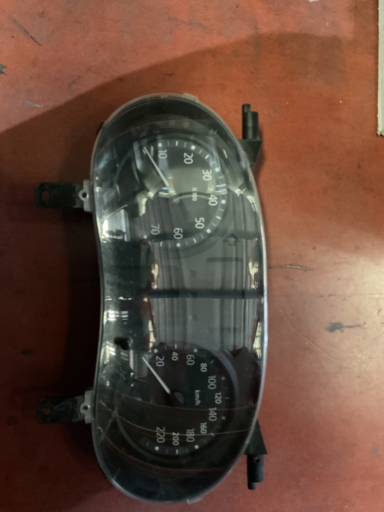 Cuadro instrumentos renault clio i 00