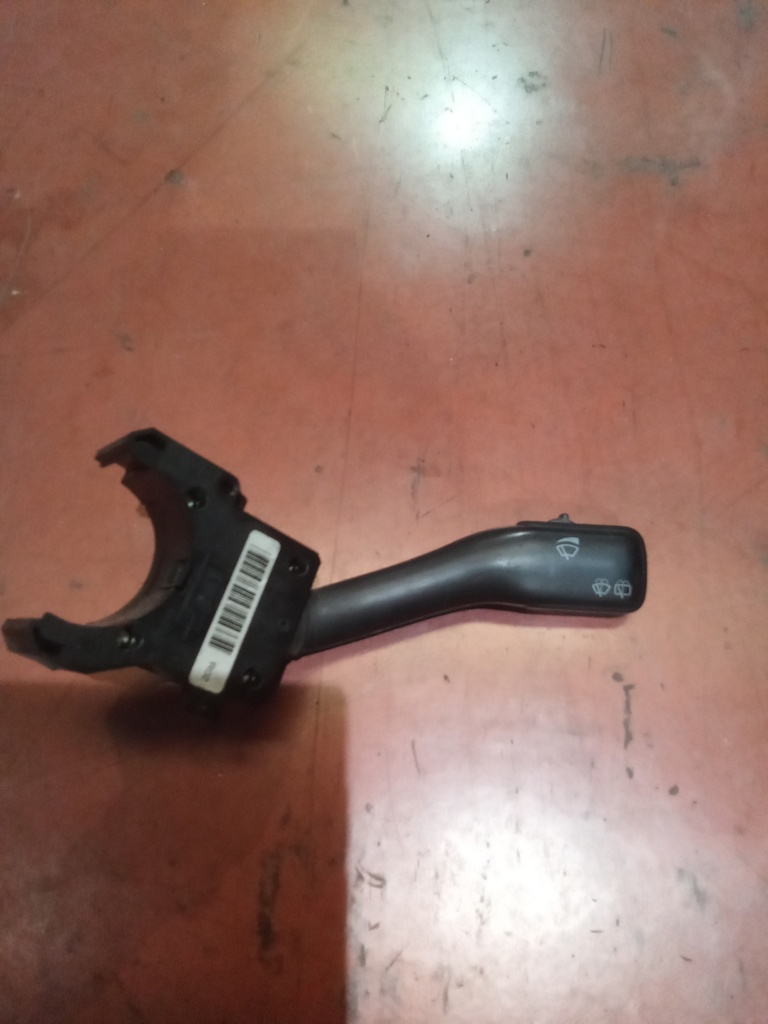 Mando de limpiaparabrisas audi a3 '01