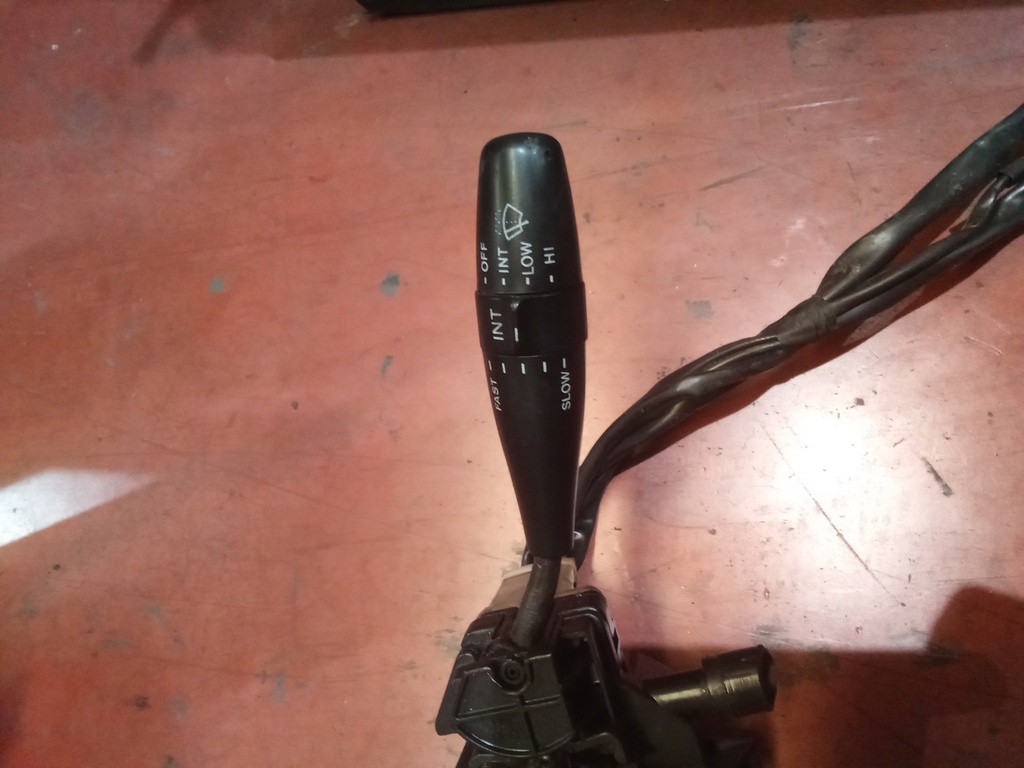 Mando de limpiaparabrisas hyundai accent '96