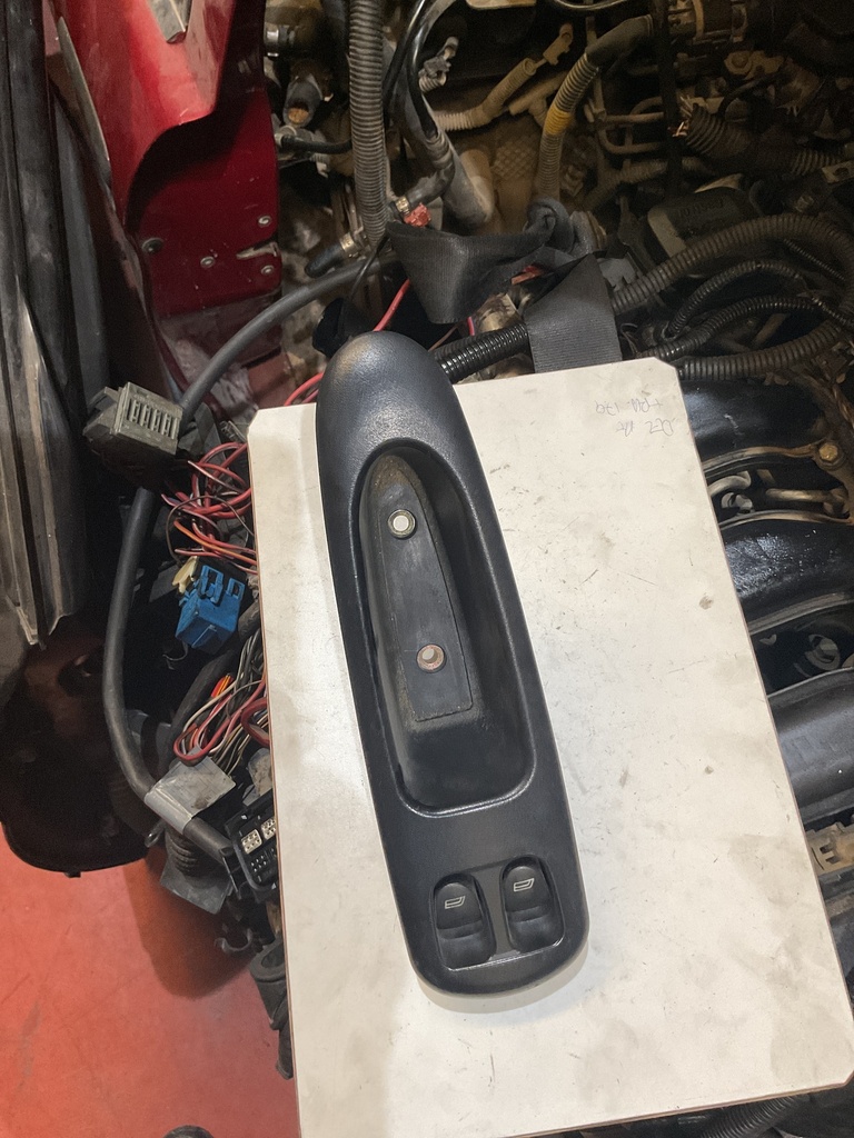 Botonera eleva lunas izquierda alfa romeo 156 '02