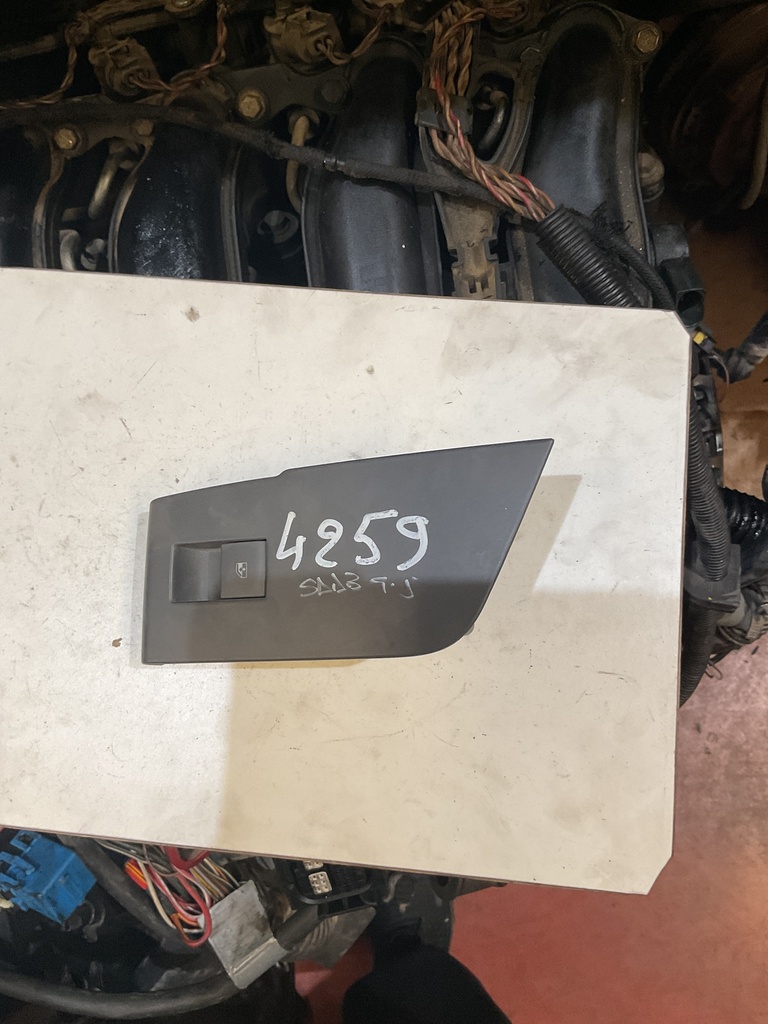 Botonera eleva lunas derecha saab 9-5 ‘10