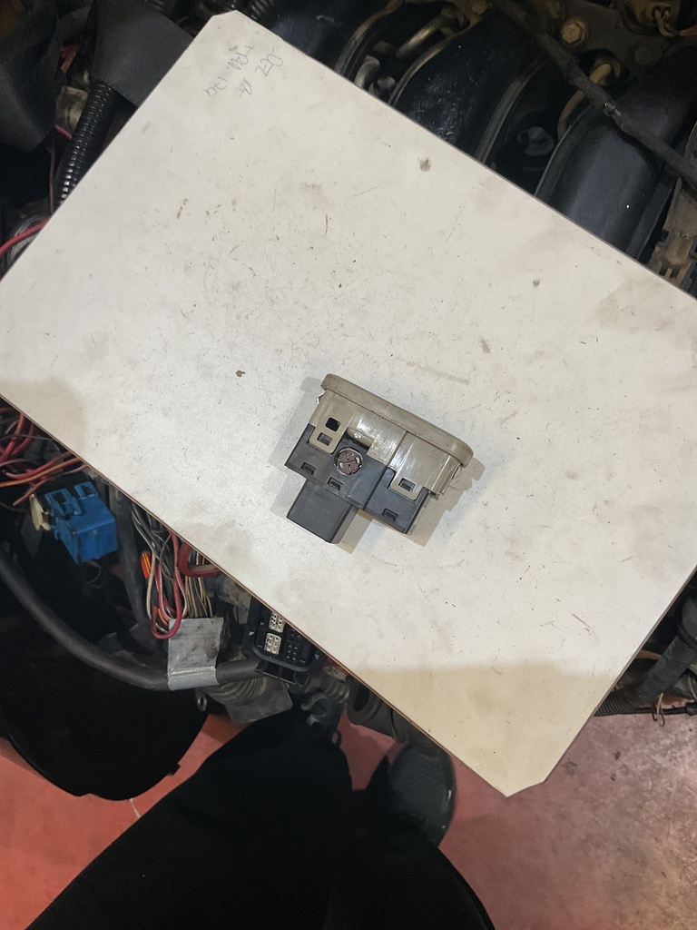 Botonera eleva lunas tras.derecha volvo s80 '02