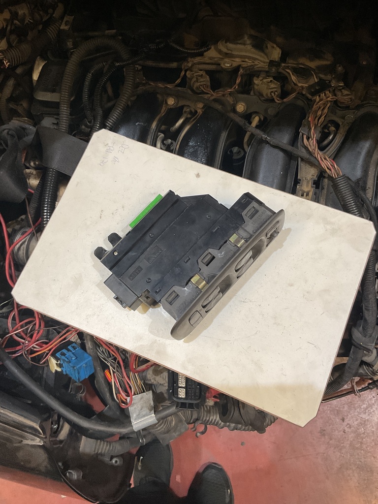 Botonera eleva lunas izquierda volvo s60 '02