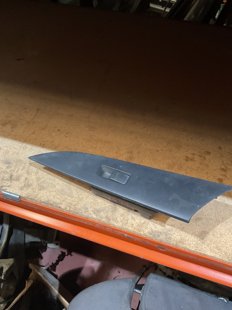 Botonera elevalunas derecha mazda 3 ‘05