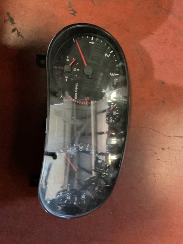 Cuadro instrumentos audi a3 98