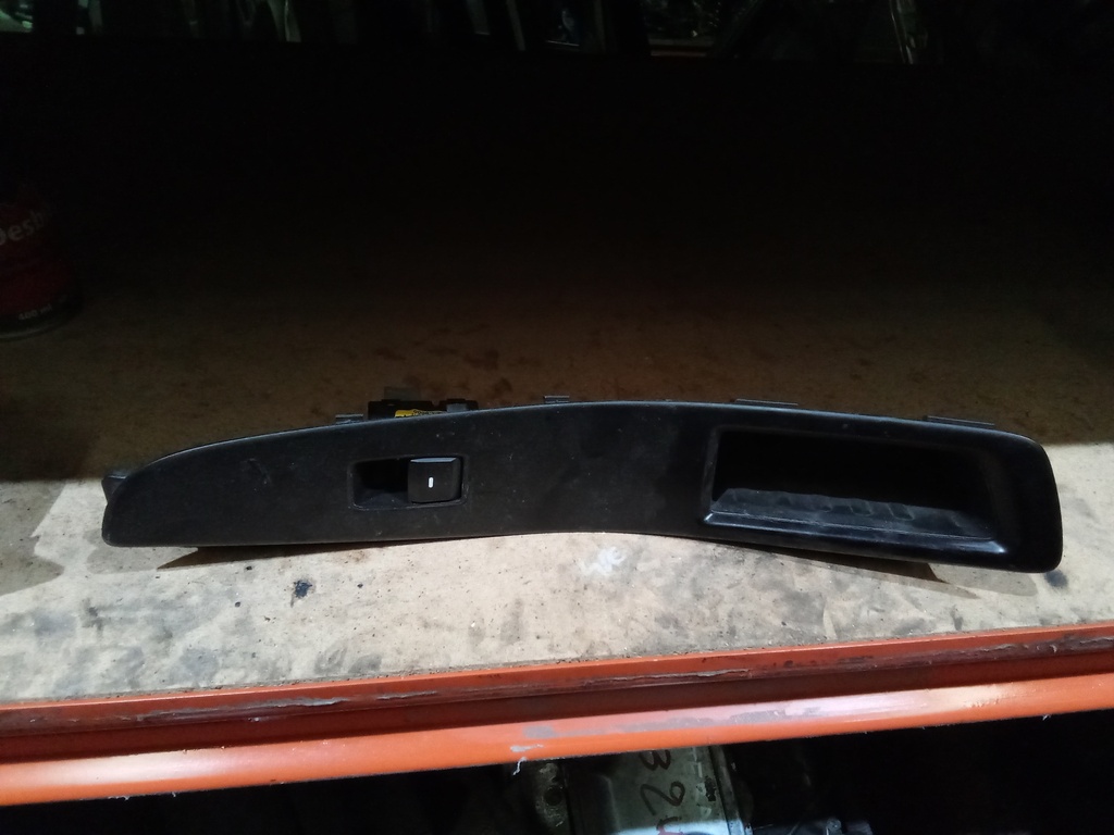 Botonera eleva lunas derecha hyundai i20 '16