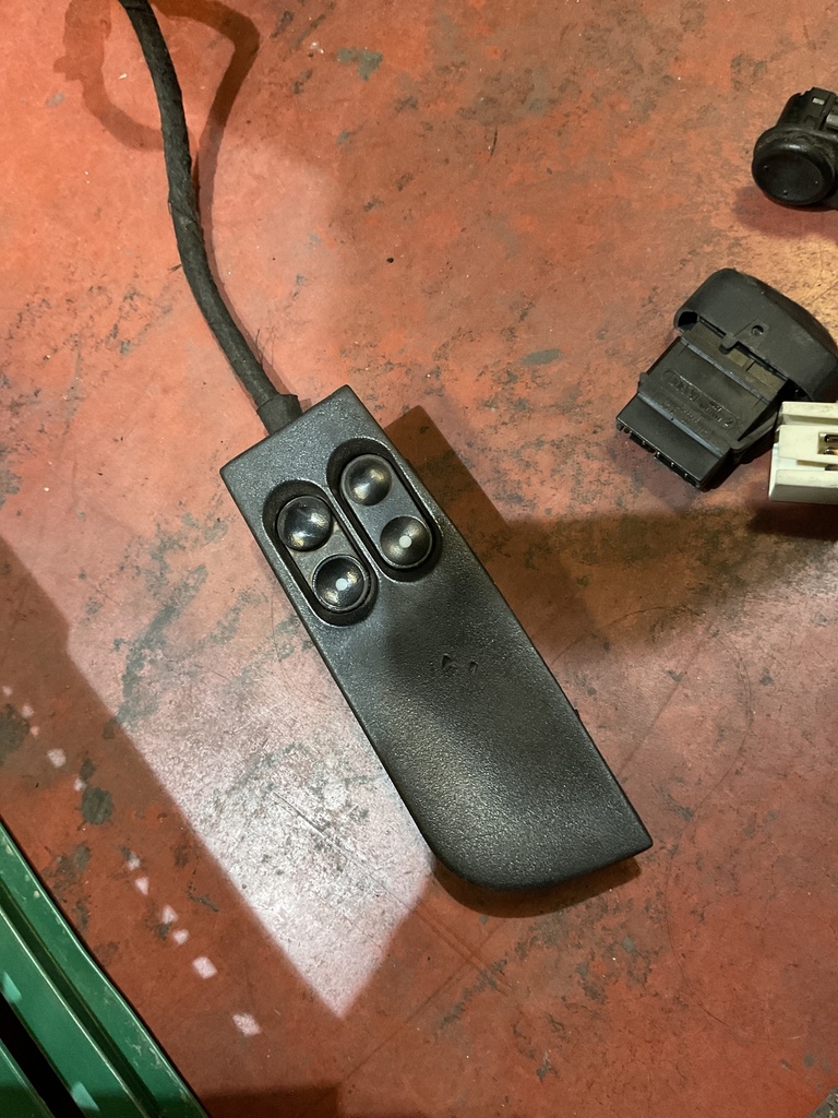 Botonera eleva lunas opel astra f ‘93