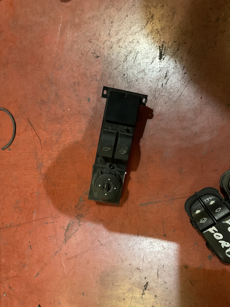 Botonera eleva lunas ford focus ii ‘05