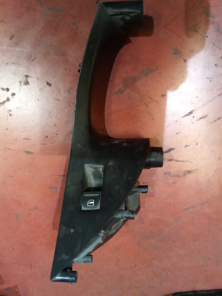 Botonera eleva lunas derecha seat altea '07