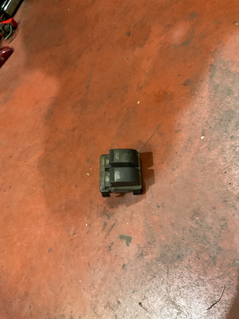 Botonera eleva lunas audi a3 ‘03