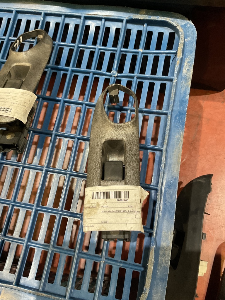 Botonera eleva lunas tras. nissan primera ‘00