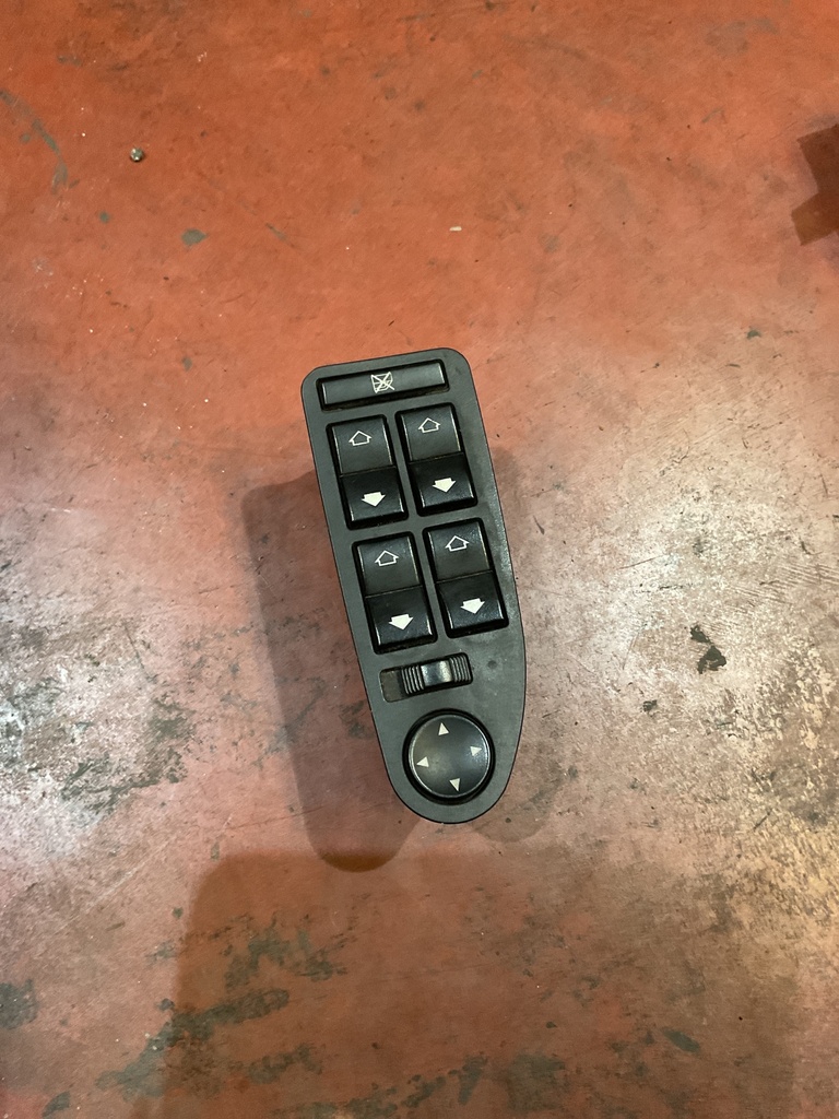 Botonera eleva lunas BMW serie 5 e39 ‘05