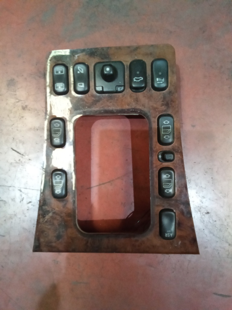 Botonera eleva lunas mercedes clase e w210 '99