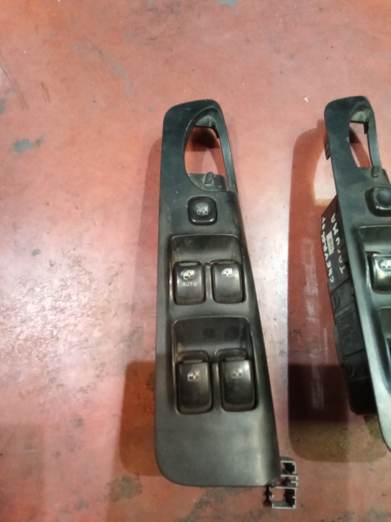 Botonera eleva lunas chevrolet tacuma '01