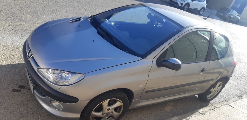 0040 PEUGEOT 206 2.0 HDI 2002