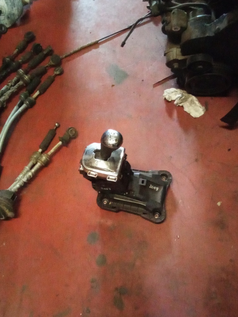 Palanca cambios automática peugeot 2008 '07