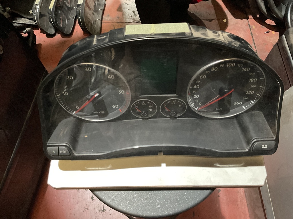 Cuatro instrumentos volkswagen golf v ‘07
