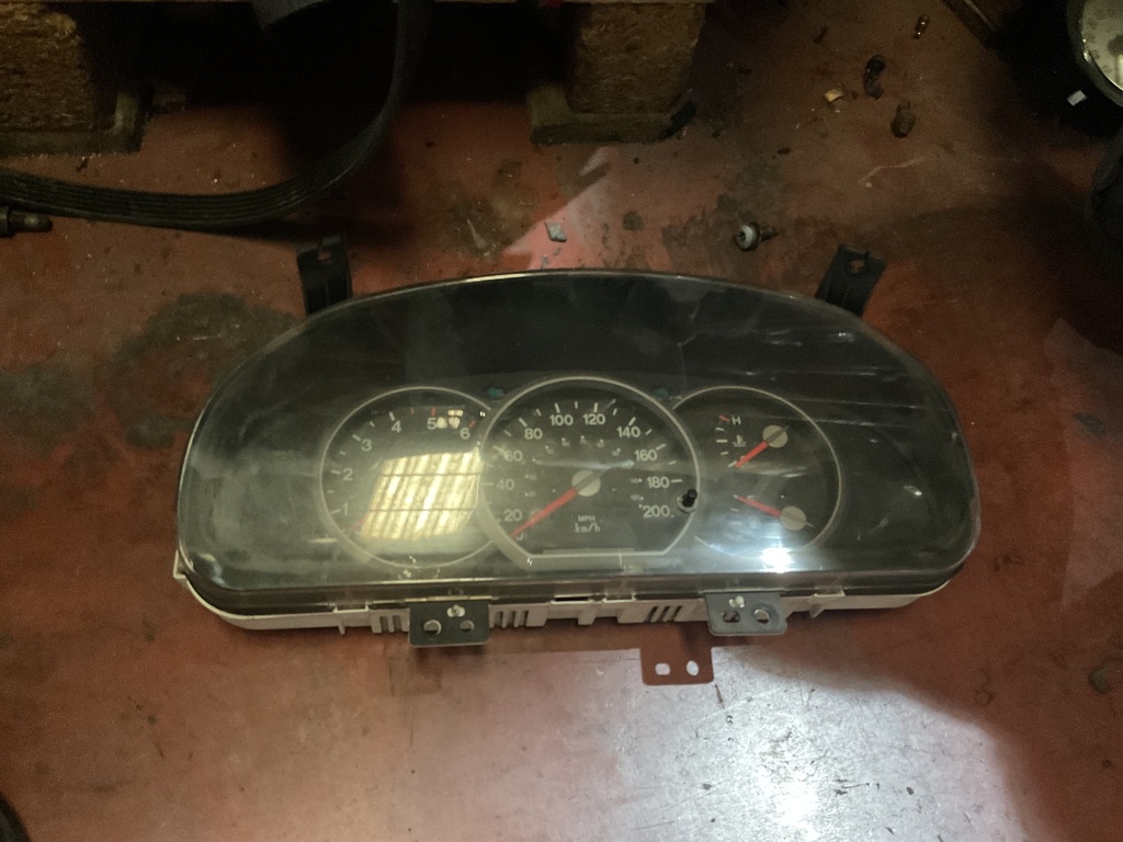 Cuadro instrumentos kia carnival ‘06