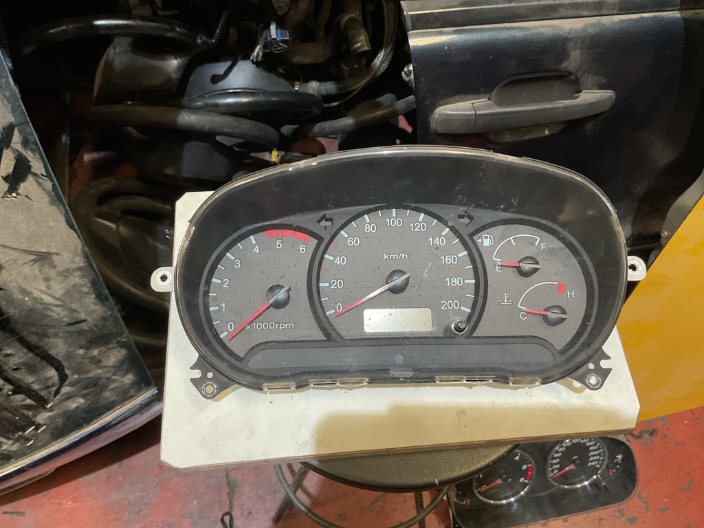 Cuadro instrumentos hyundai accent ‘03