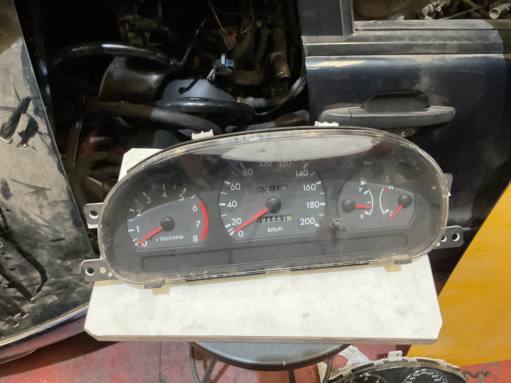Cuadro instrumentos hyundai accent ‘95