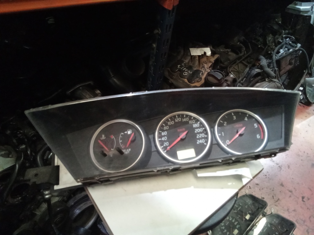 Cuadro instrumentos nissan primera '00