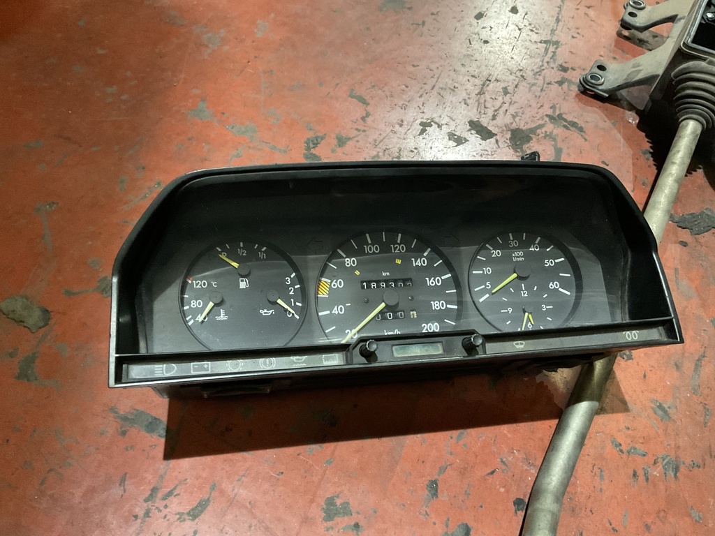 Cuadro instrumentos mercedes clase e w124 ‘94