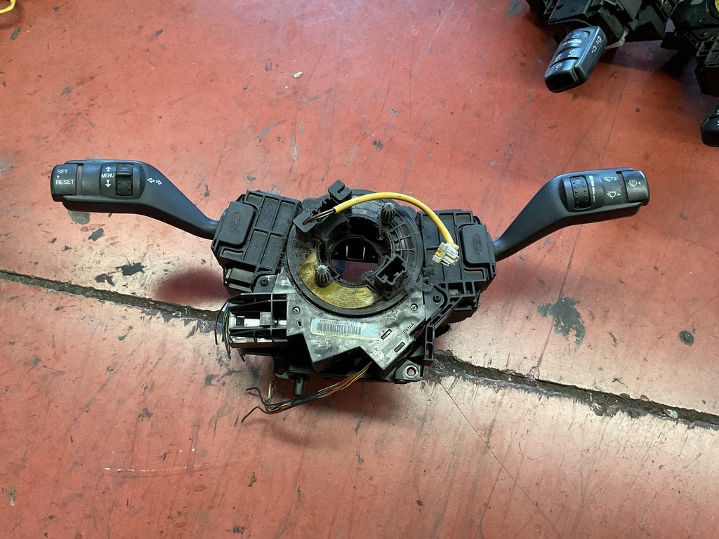 Mando multifuncion ford focus ii ‘08