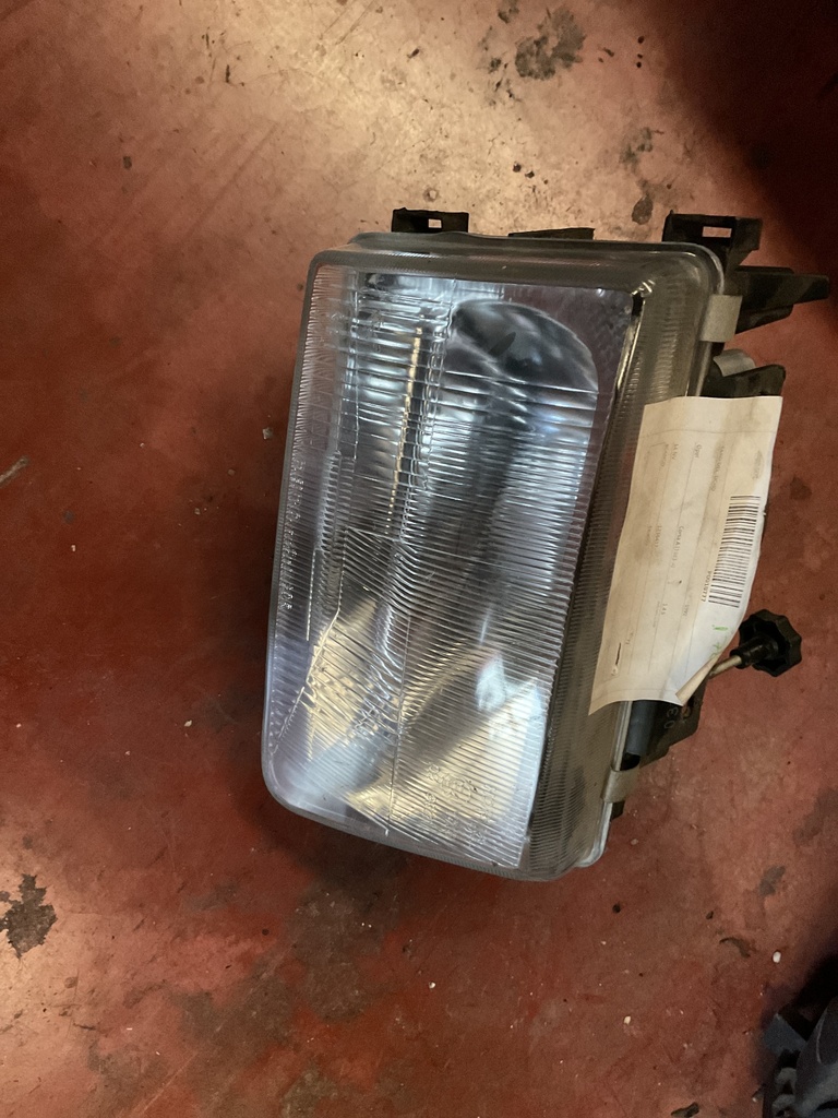 Faro derecho opel Corsa a