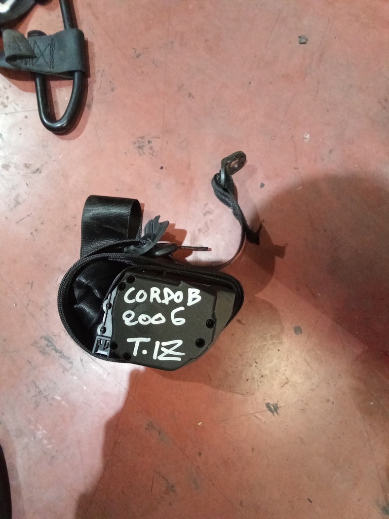 Cinturon trasero izquierdo seat cordoba '06