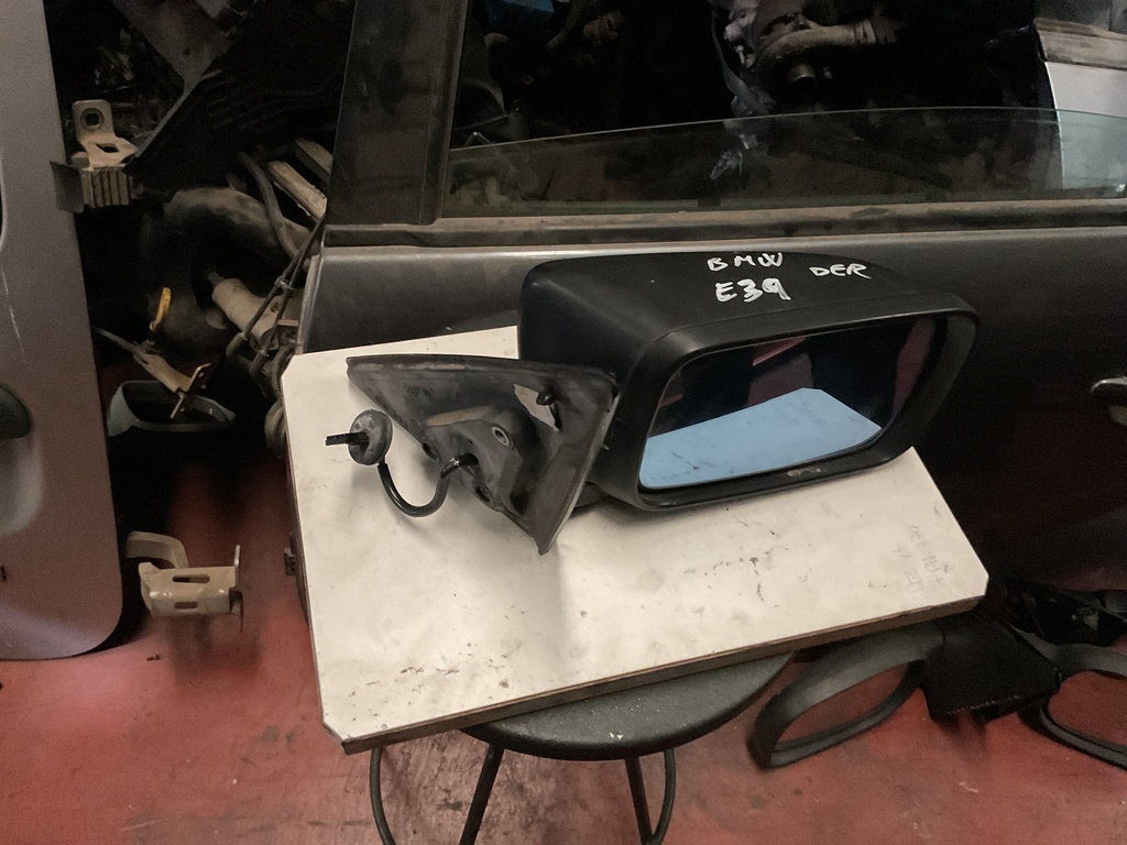 Retrovisor derecho BMW serie 3 e39 ‘00