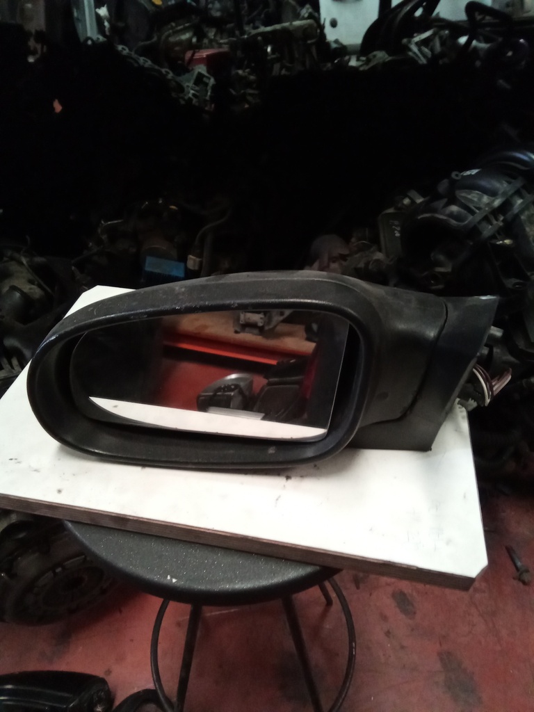 Retrovisor izquierdo mercedes clase a w168 '03