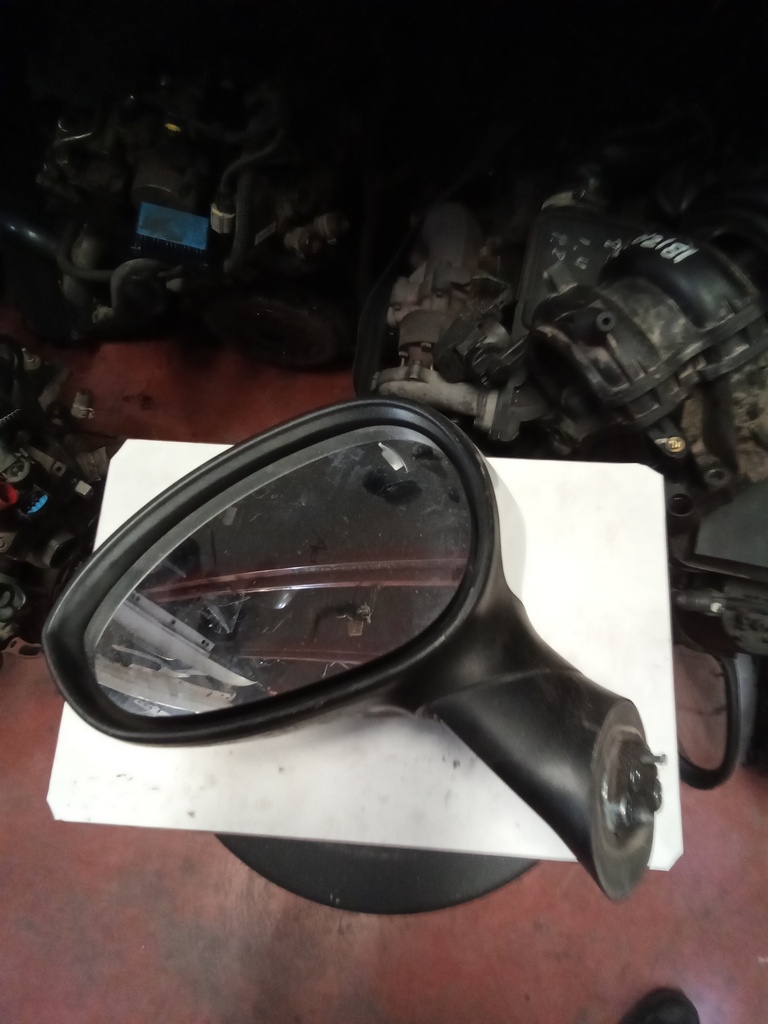 Retrovisor izquierdo fiat grande punto '10