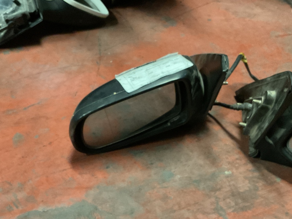 Retrovisor izquierdo mazda 323 ‘94