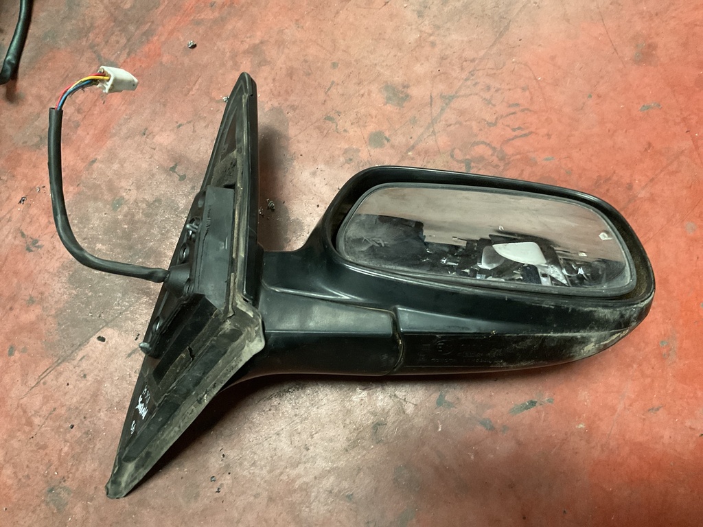 Retrovisor derecho toyota avensis ‘98