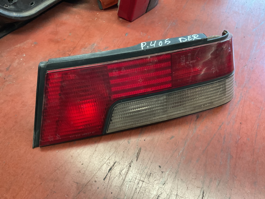 Piloto peugeot 405 95