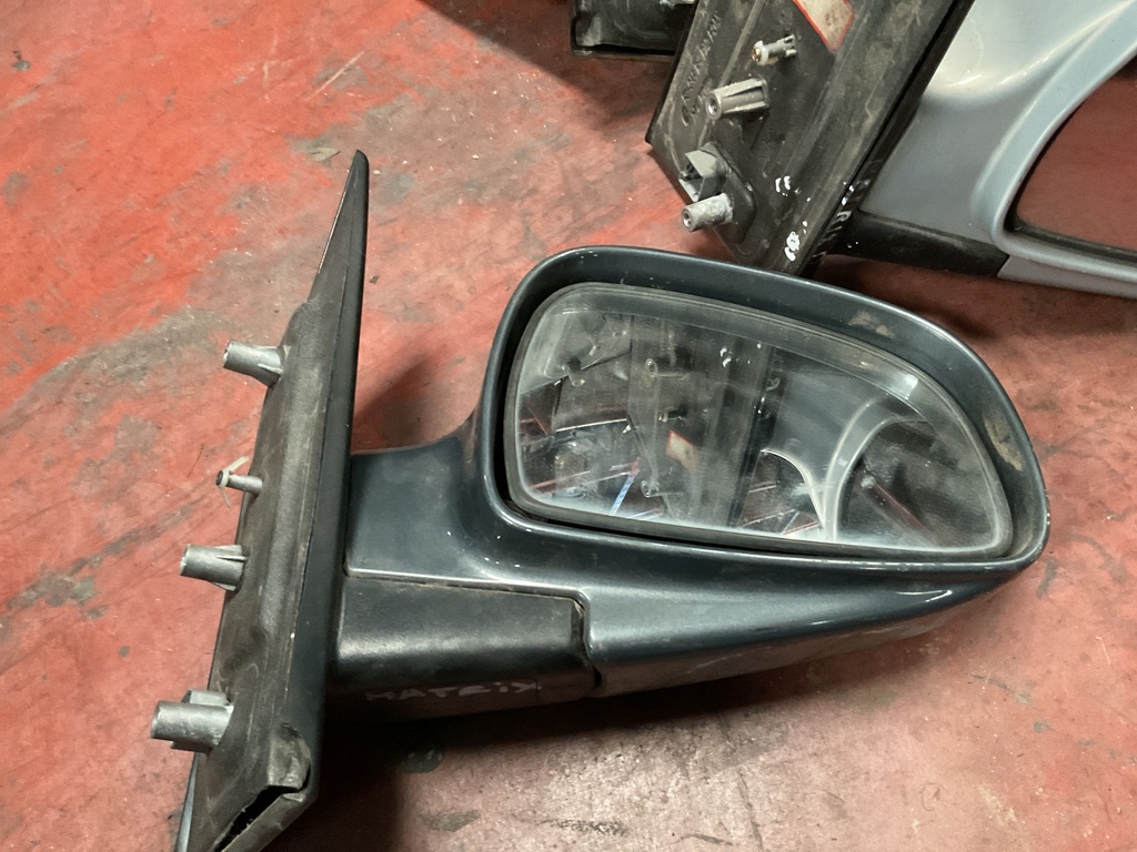 Retrovisor derecho hyundai matrix ‘09