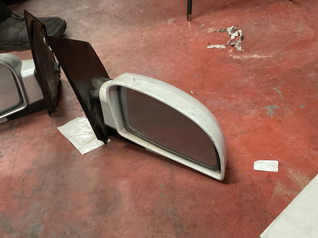Retrovisor derecho hyundai getz ‘03